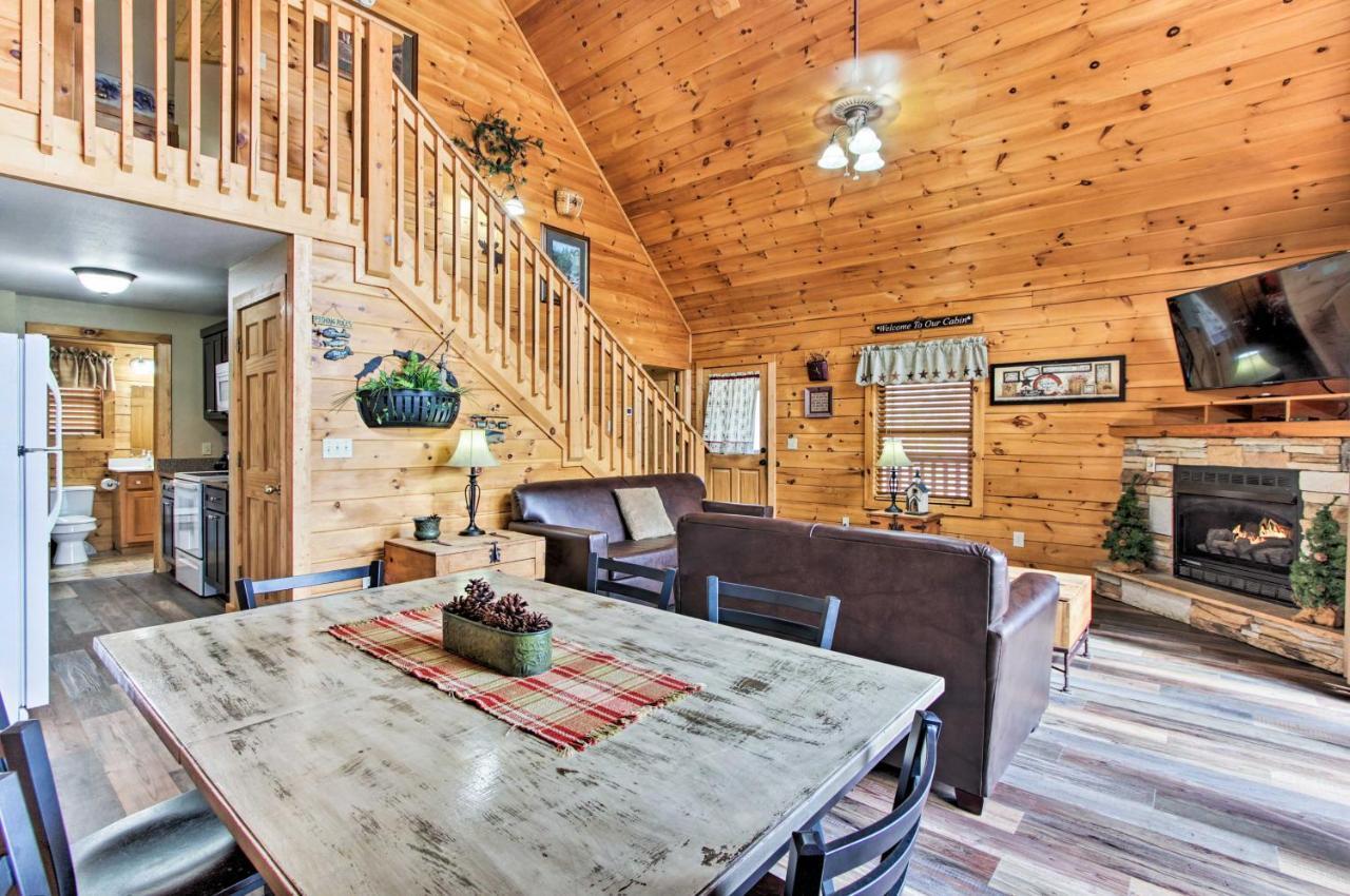 Gatlinburg Mountain Cabin With Grill And Pool Table! Exterior photo